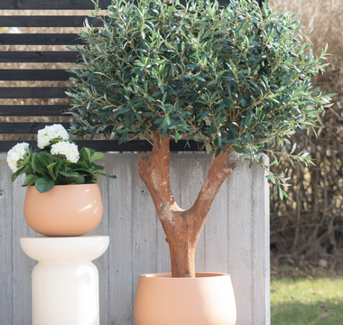 Statement planter, store kunstige planter i naturlig design