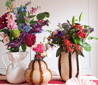Ingen stress før festen. Dekorer med blomster som holder seg vakre år etter år