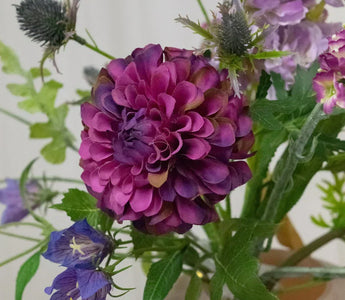 5 av mange flotte kunstige planter på Black Week tilbud