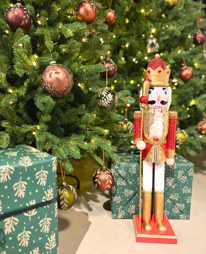 Nøtteknekker i Tre 60cm